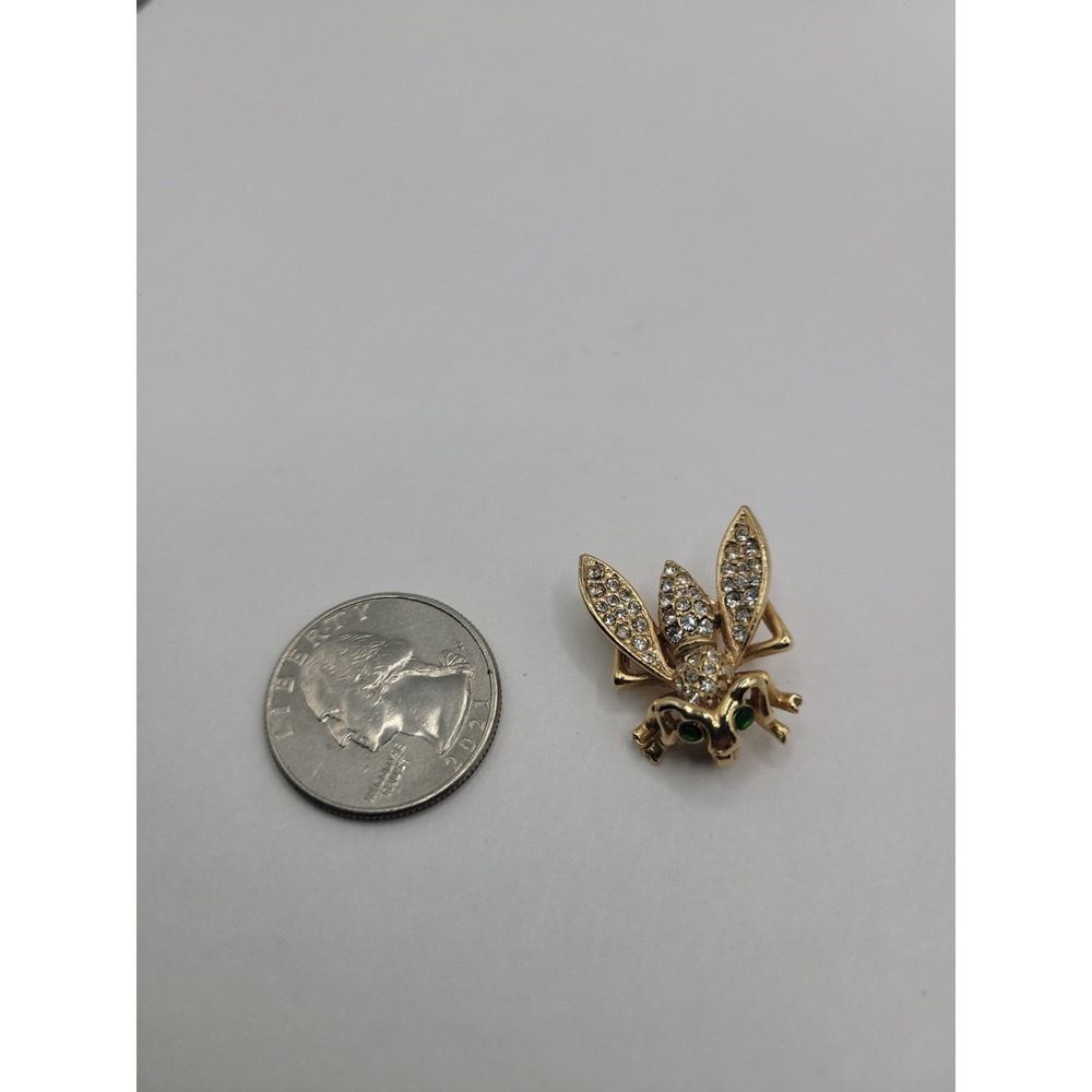 Vintage Rhinestone Fly Brooch Gold Tone Green Eyes Insect Figural Pin - Picture 10 of 11